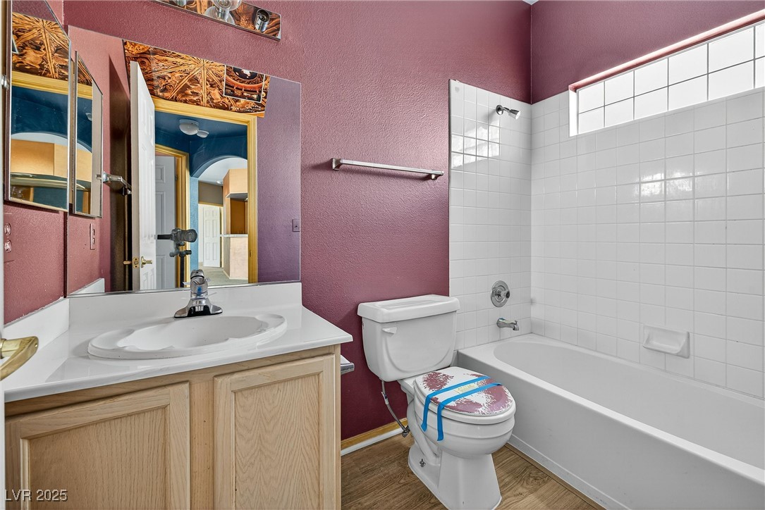 6821 Santa Isabel Avenue 201