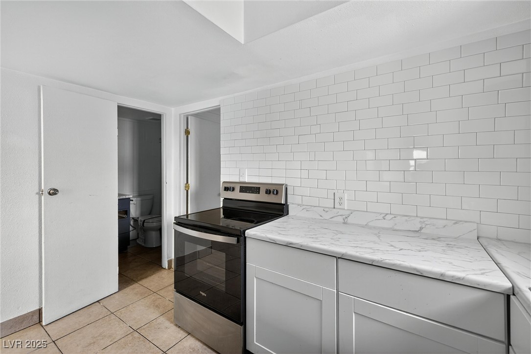 1422 North Jones Boulevard