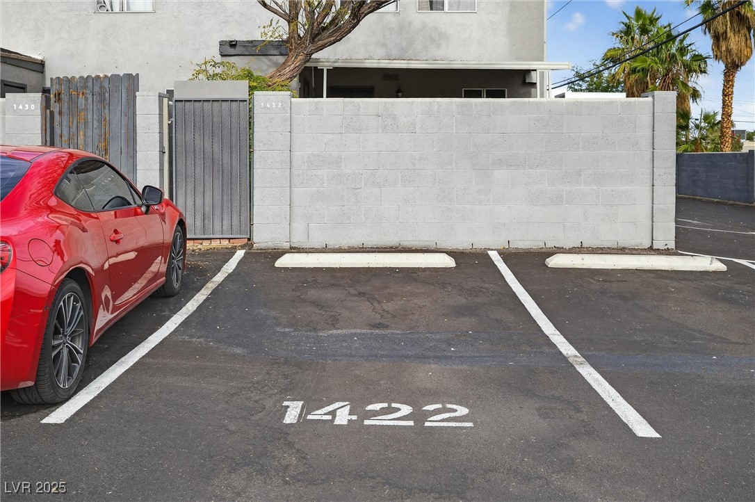 1422 North Jones Boulevard