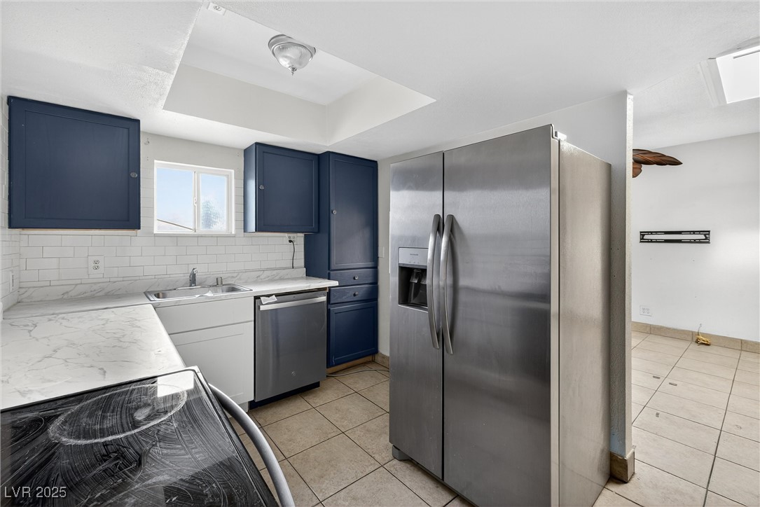 1422 North Jones Boulevard