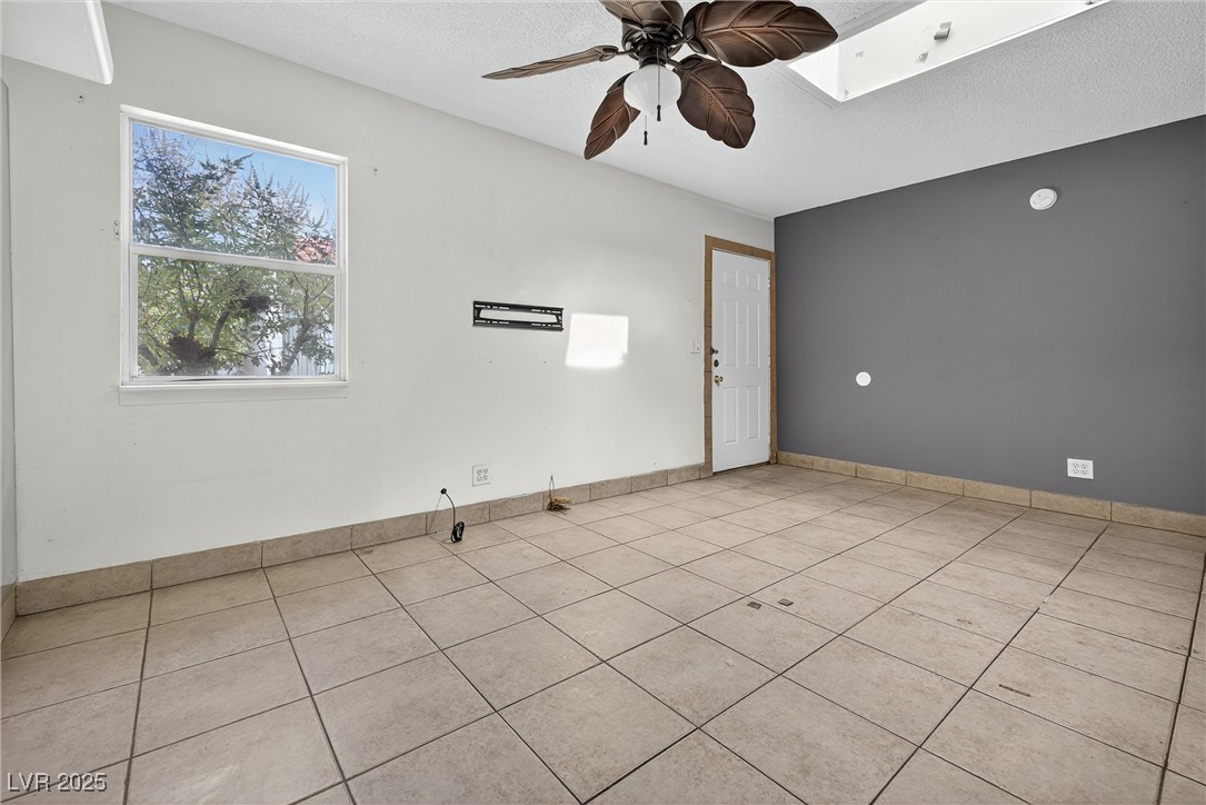 1422 North Jones Boulevard