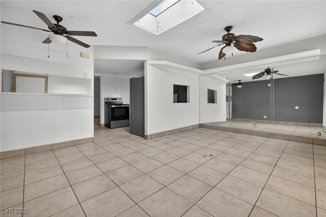 1422 North Jones Boulevard