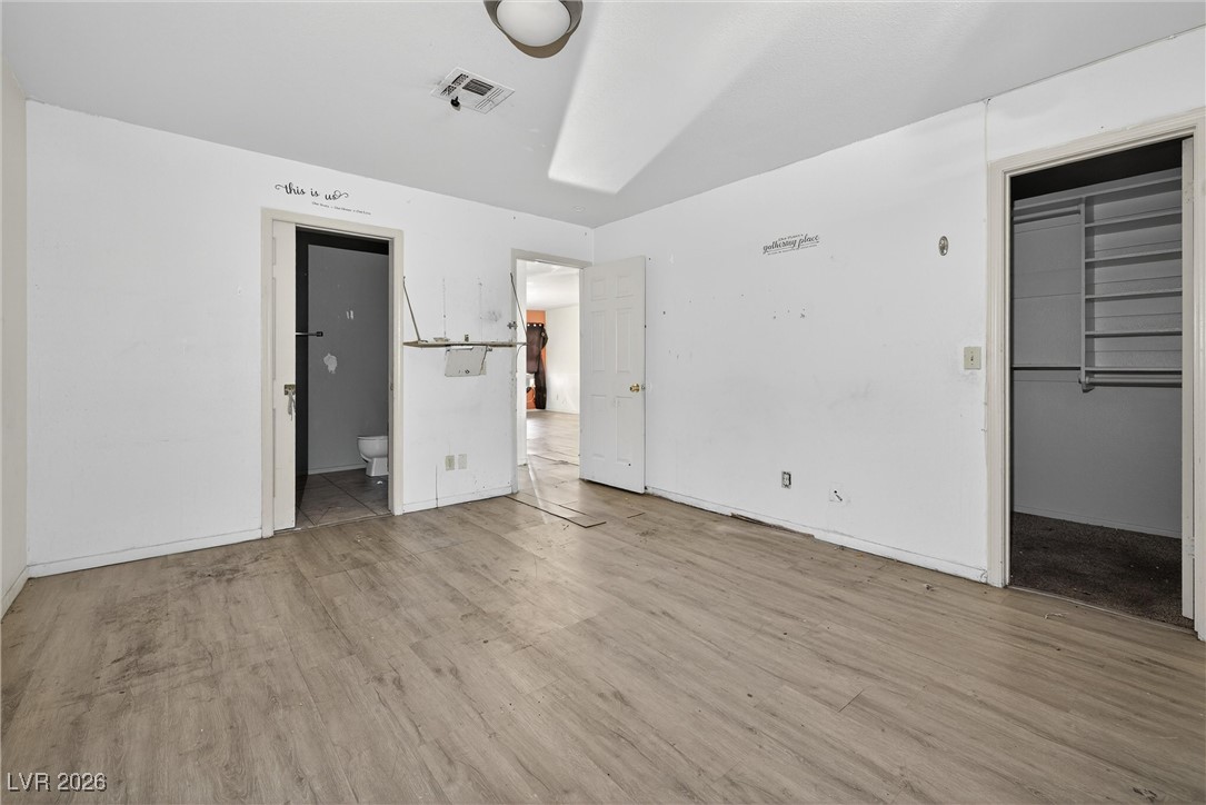 5576 West Rochelle Avenue C