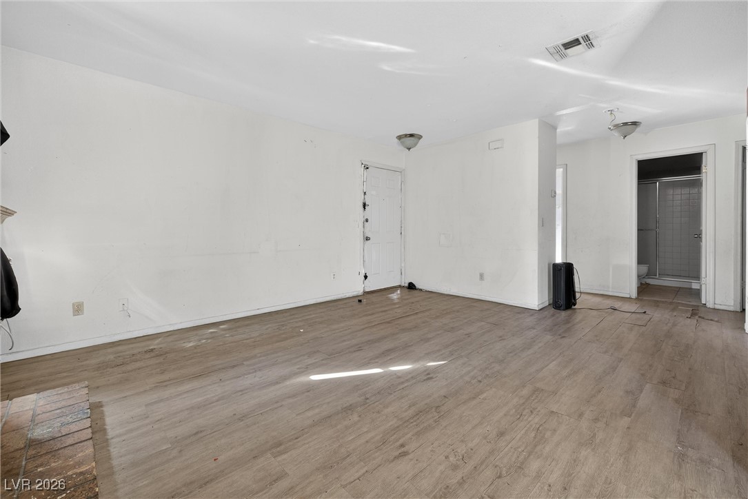 5576 West Rochelle Avenue C