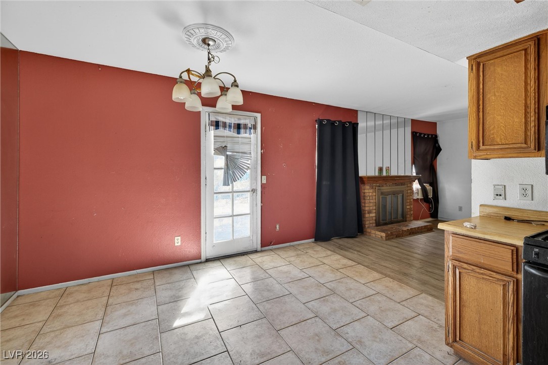 5576 West Rochelle Avenue C