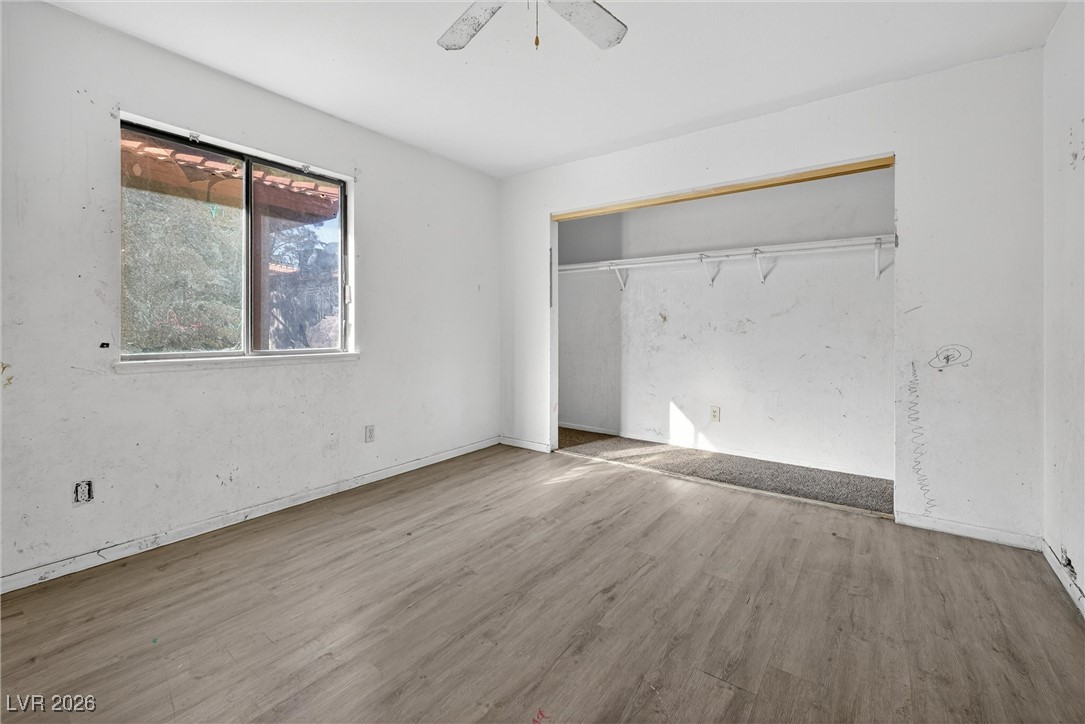 5576 West Rochelle Avenue C