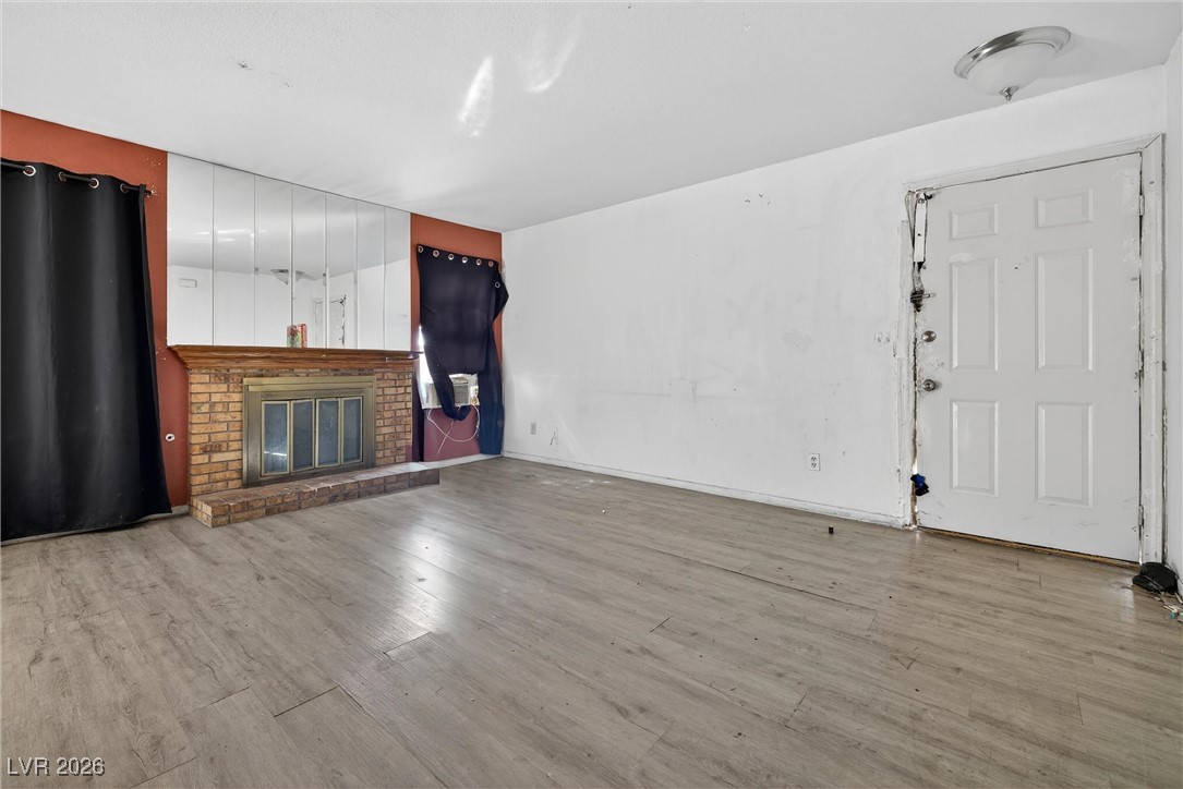 5576 West Rochelle Avenue C