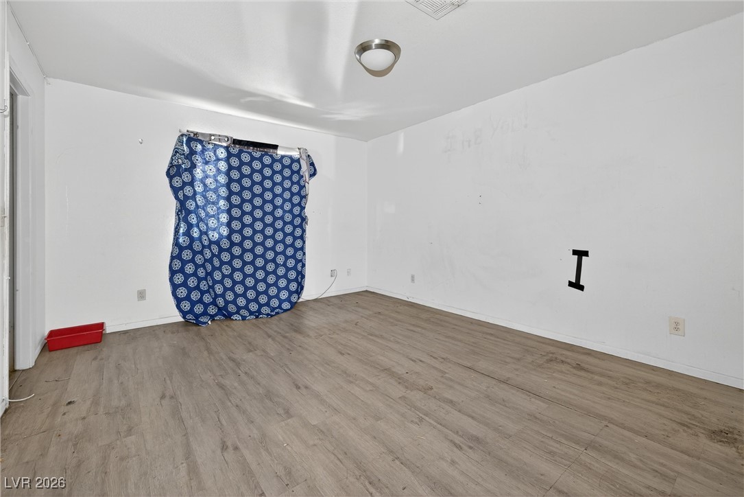 5576 West Rochelle Avenue C