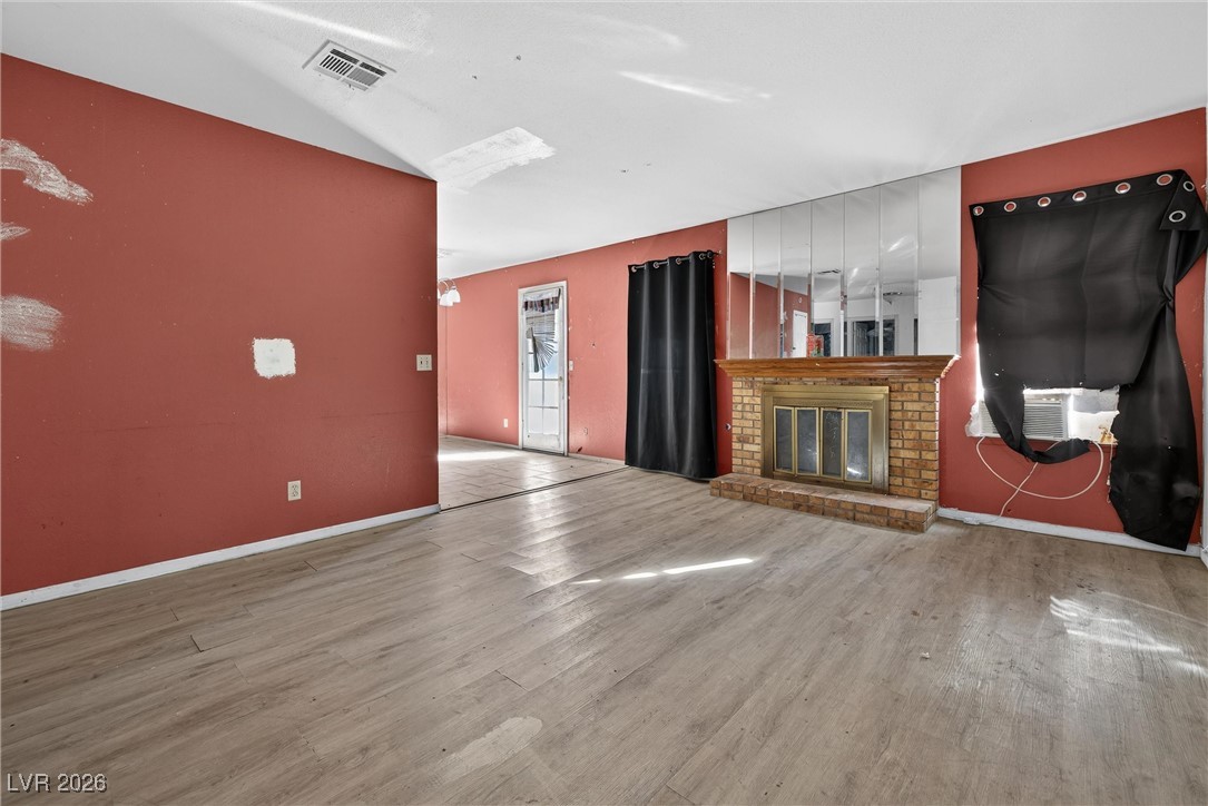 5576 West Rochelle Avenue C