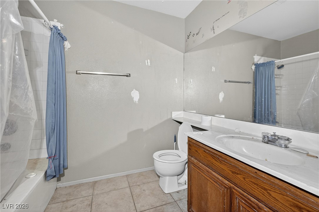 5576 West Rochelle Avenue C