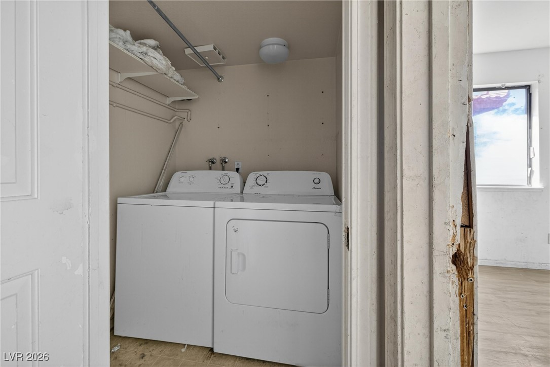 5576 West Rochelle Avenue C