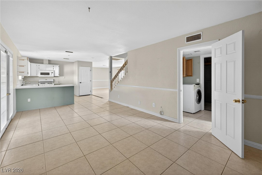 713 Strawberry Place