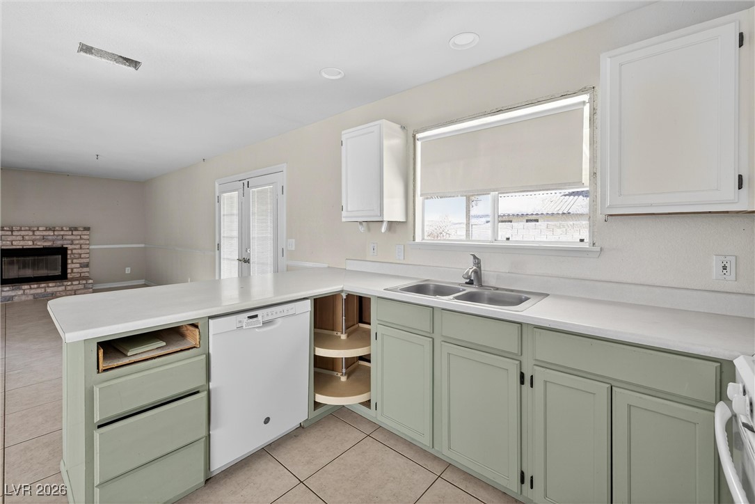 713 Strawberry Place