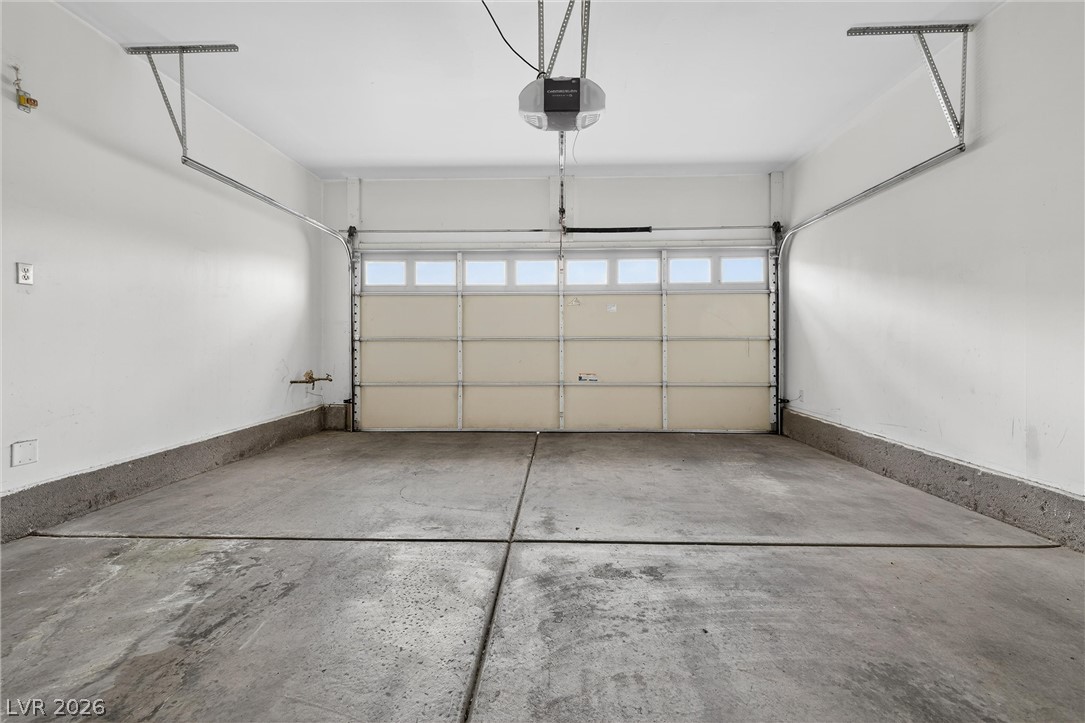 4008 Smokey Fog Avenue 3