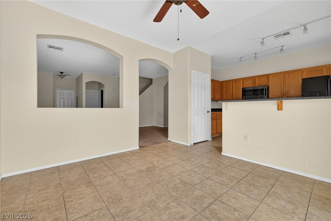 4008 Smokey Fog Avenue 3