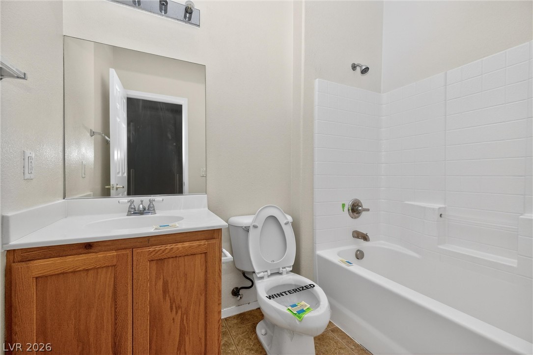 4008 Smokey Fog Avenue 3