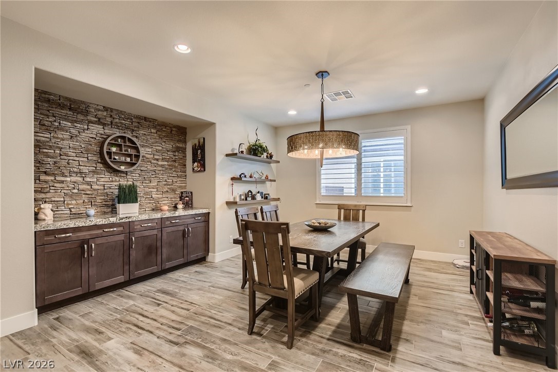 4631 Amazing View Street