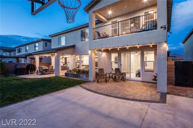 4631 Amazing View Street