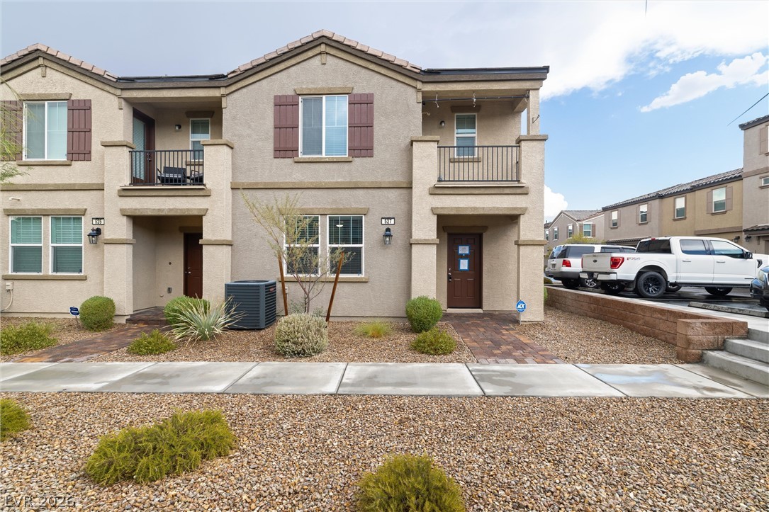527 Cattleya Place