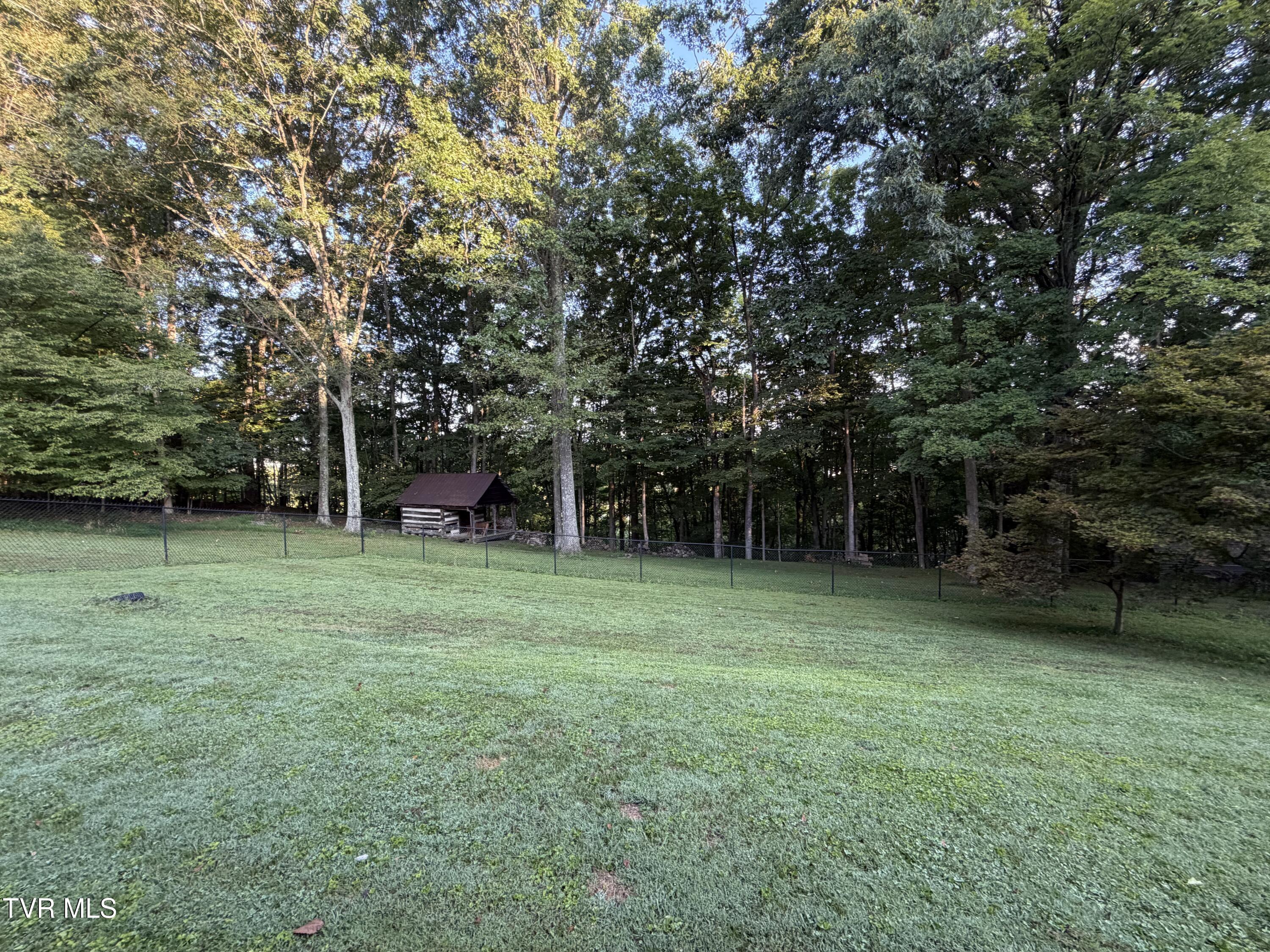 3744 Arrowhead Trail