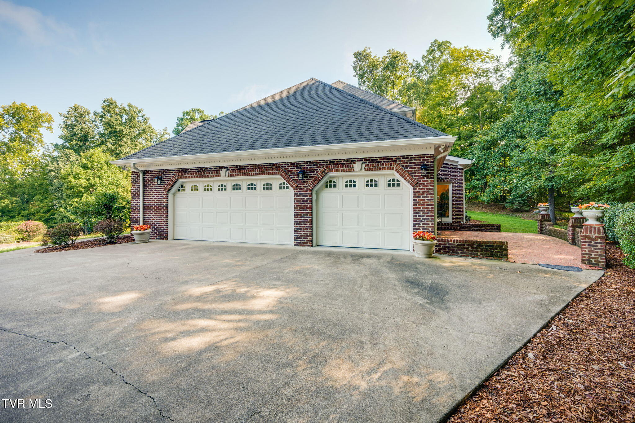 4909 Quincy Court