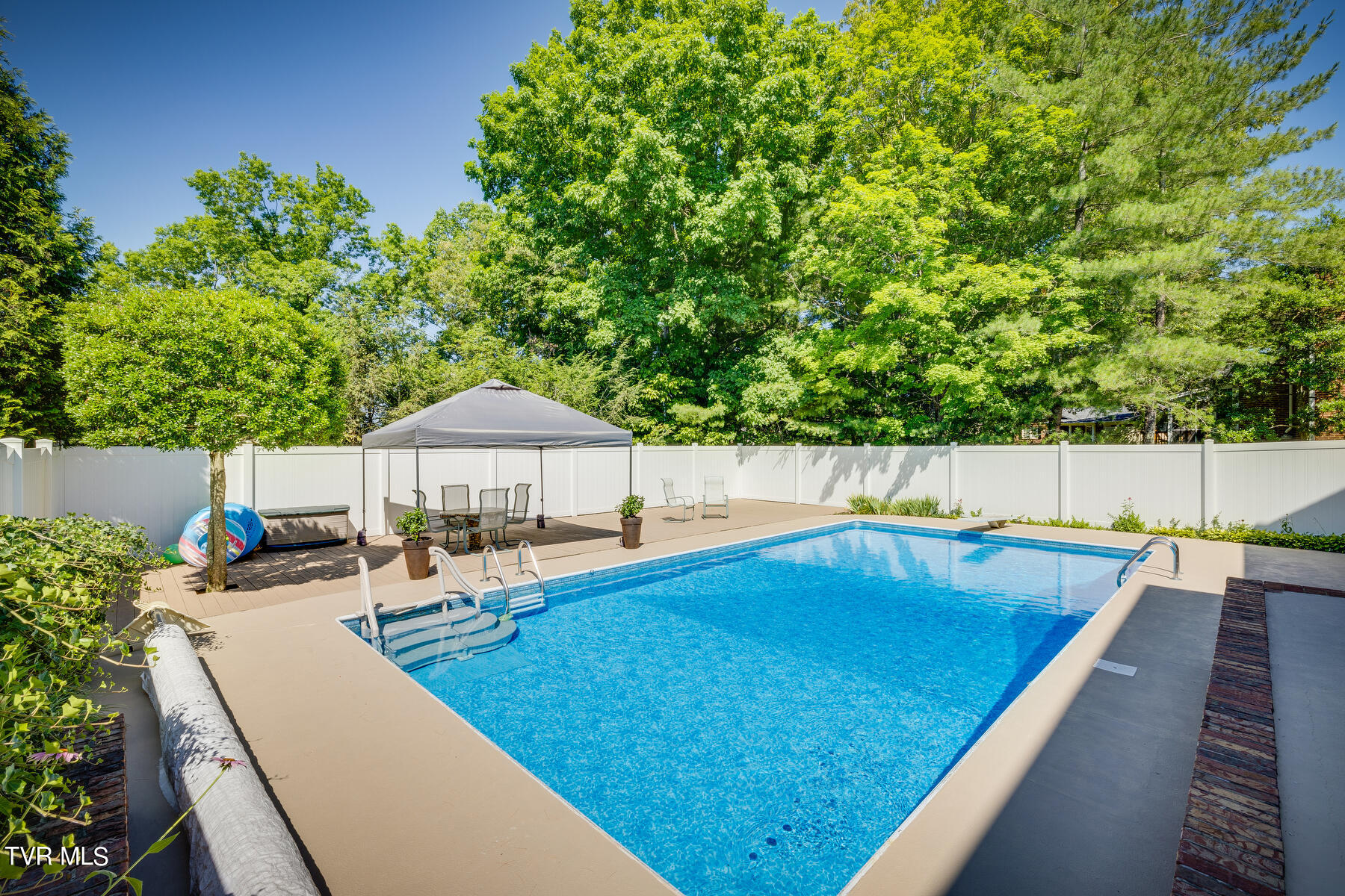 4100 Steeplechase Drive