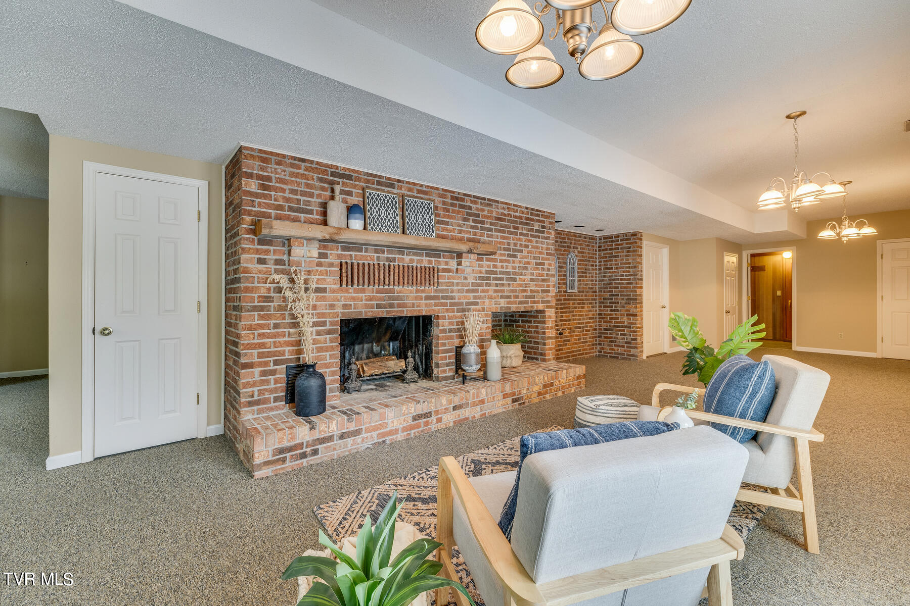 4100 Steeplechase Drive