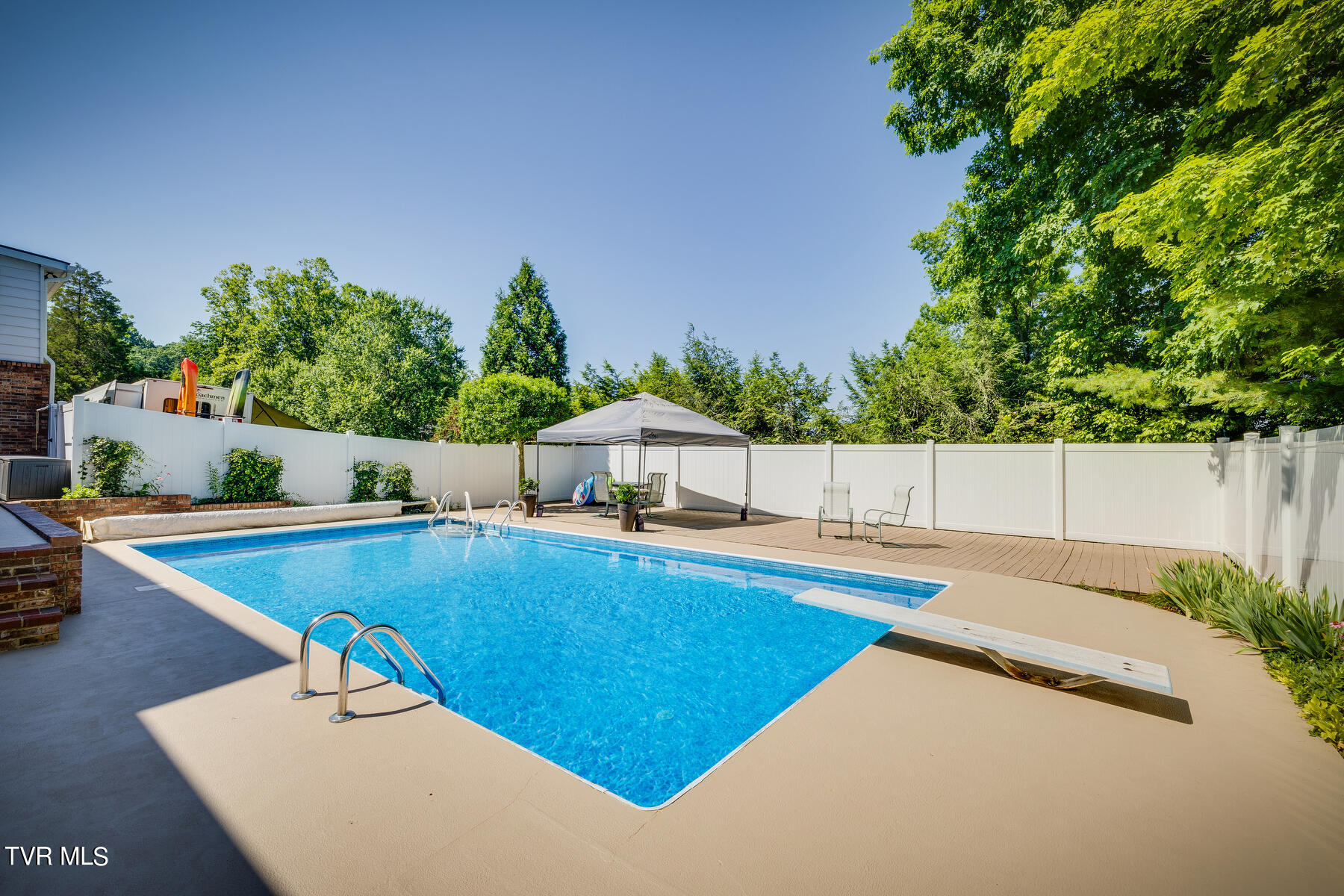 4100 Steeplechase Drive