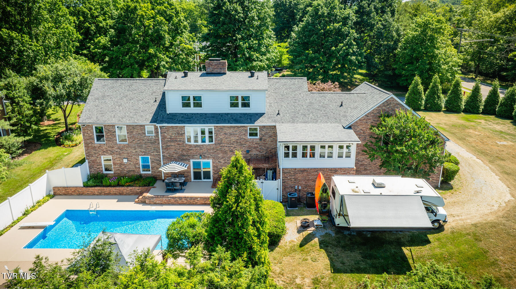4100 Steeplechase Drive