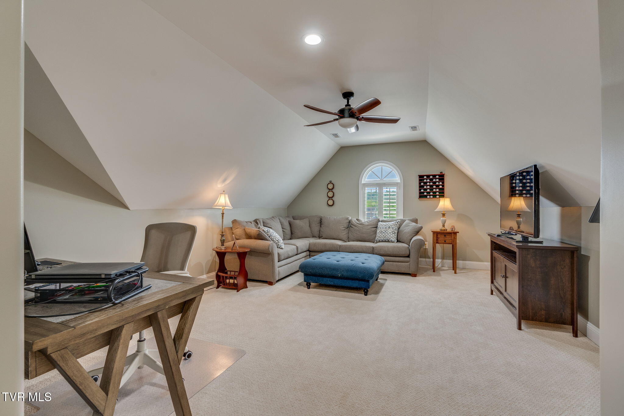 4264 Anchor Point