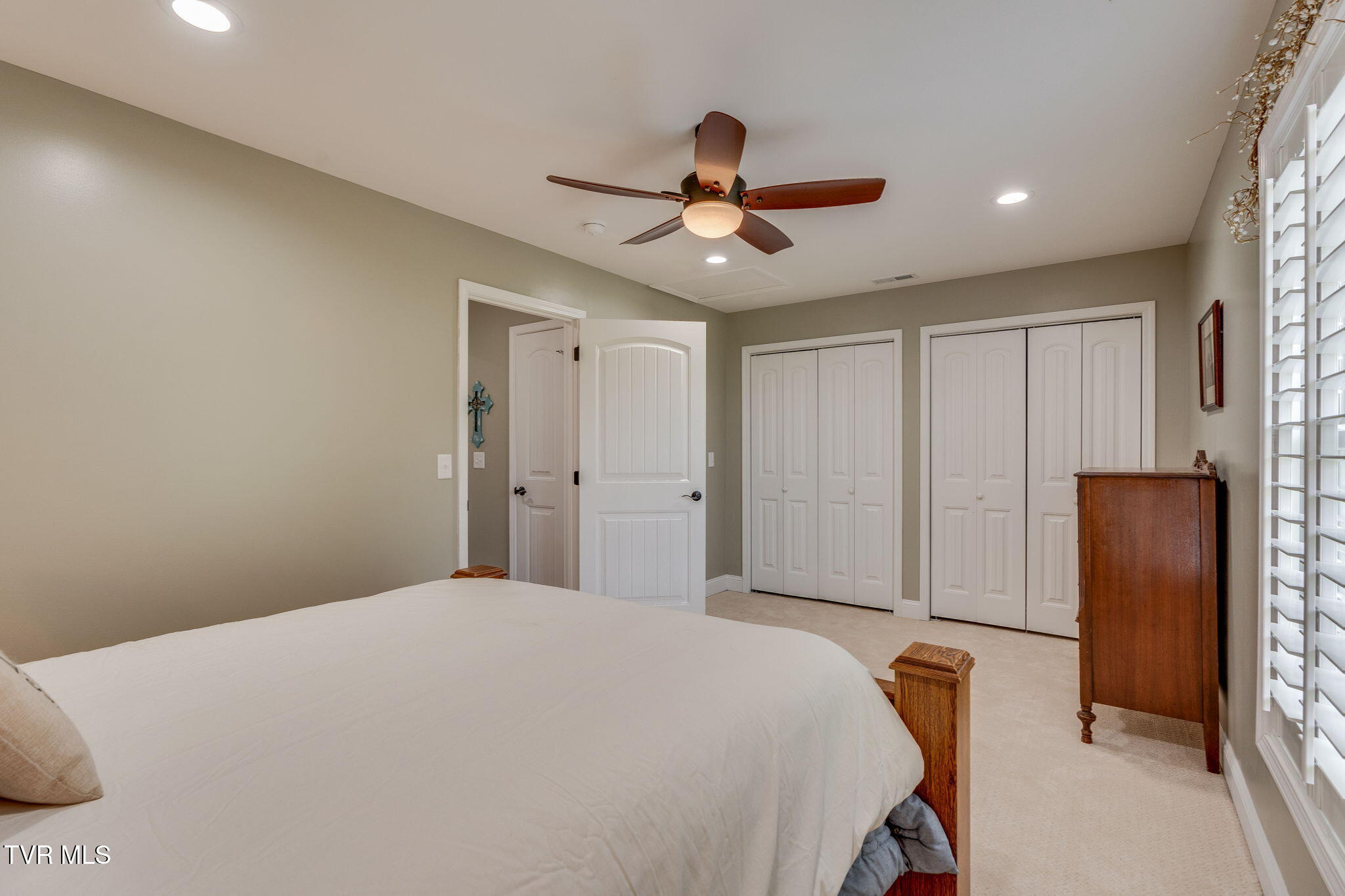 4264 Anchor Point