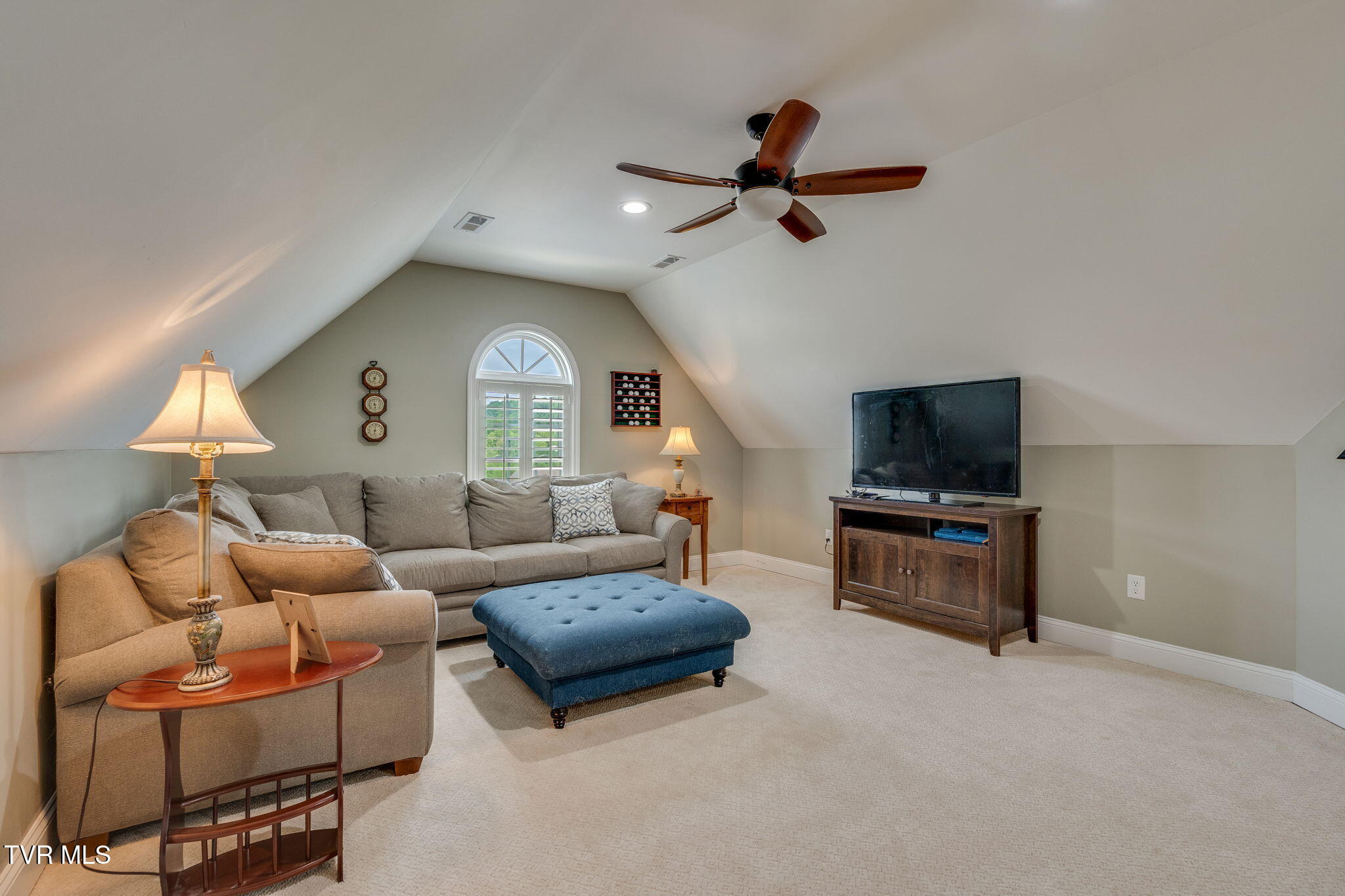 4264 Anchor Point