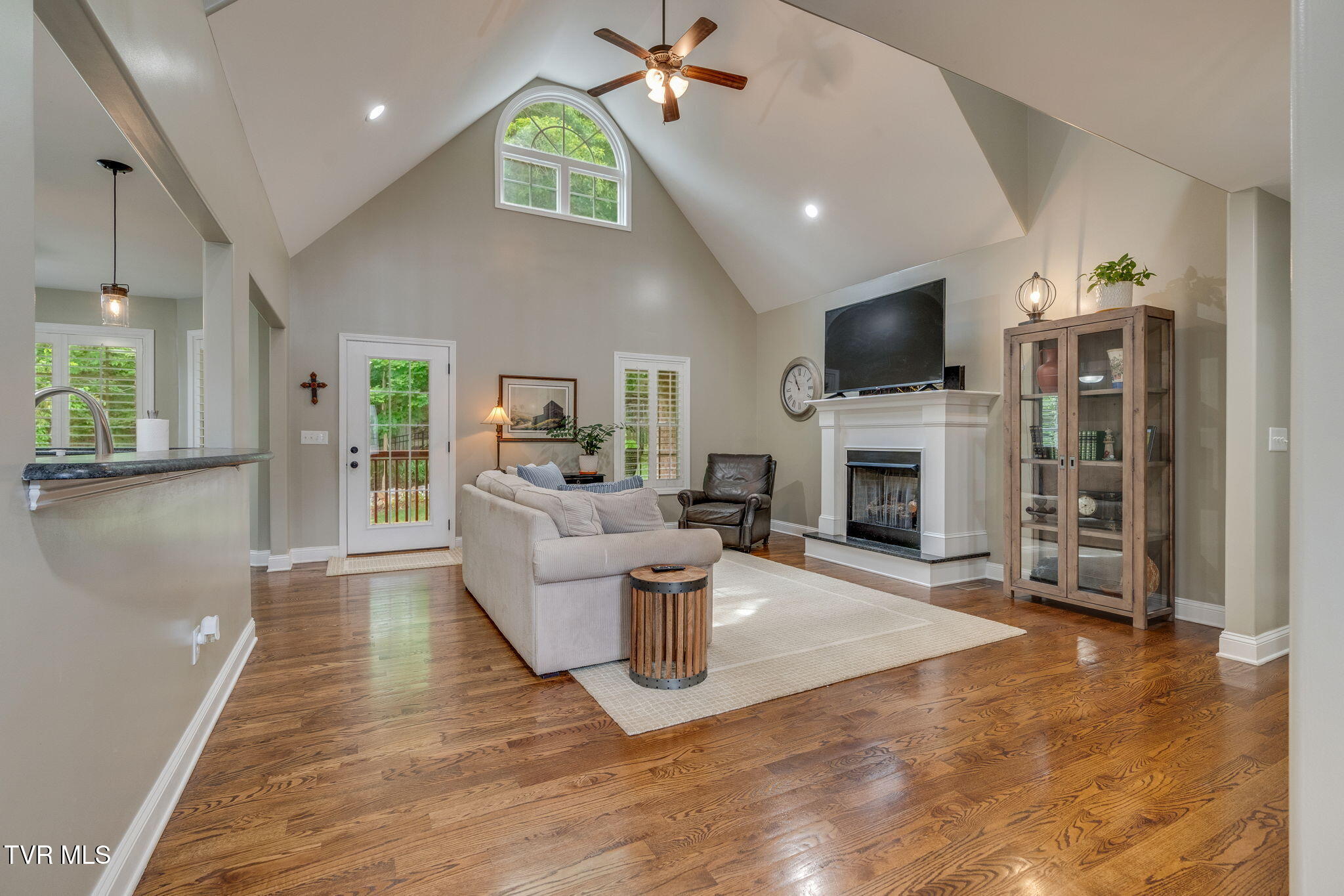 4264 Anchor Point
