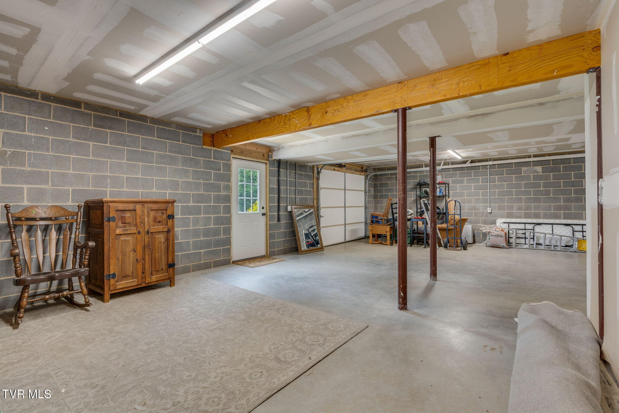 4264 Anchor Point