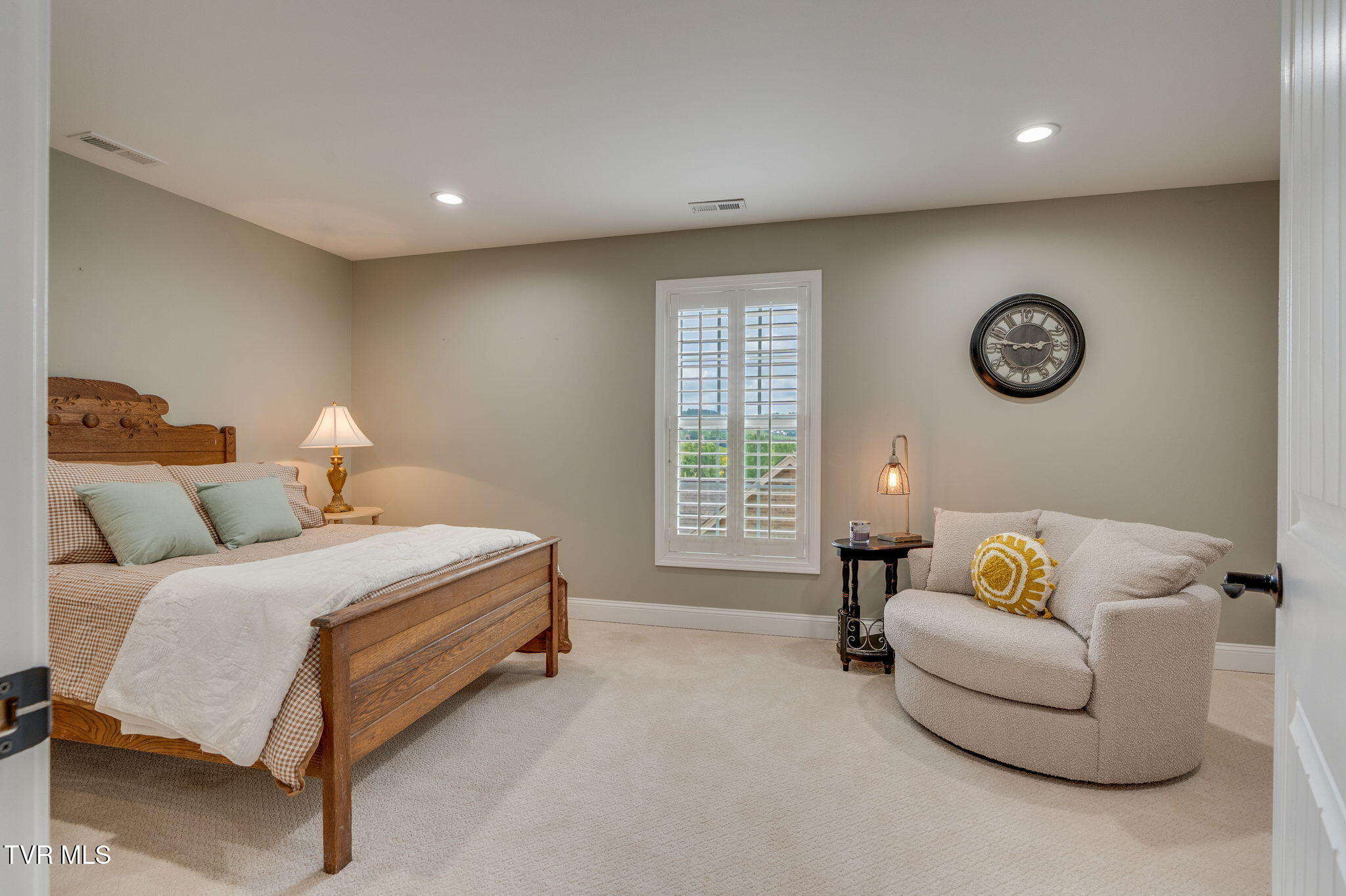 4264 Anchor Point