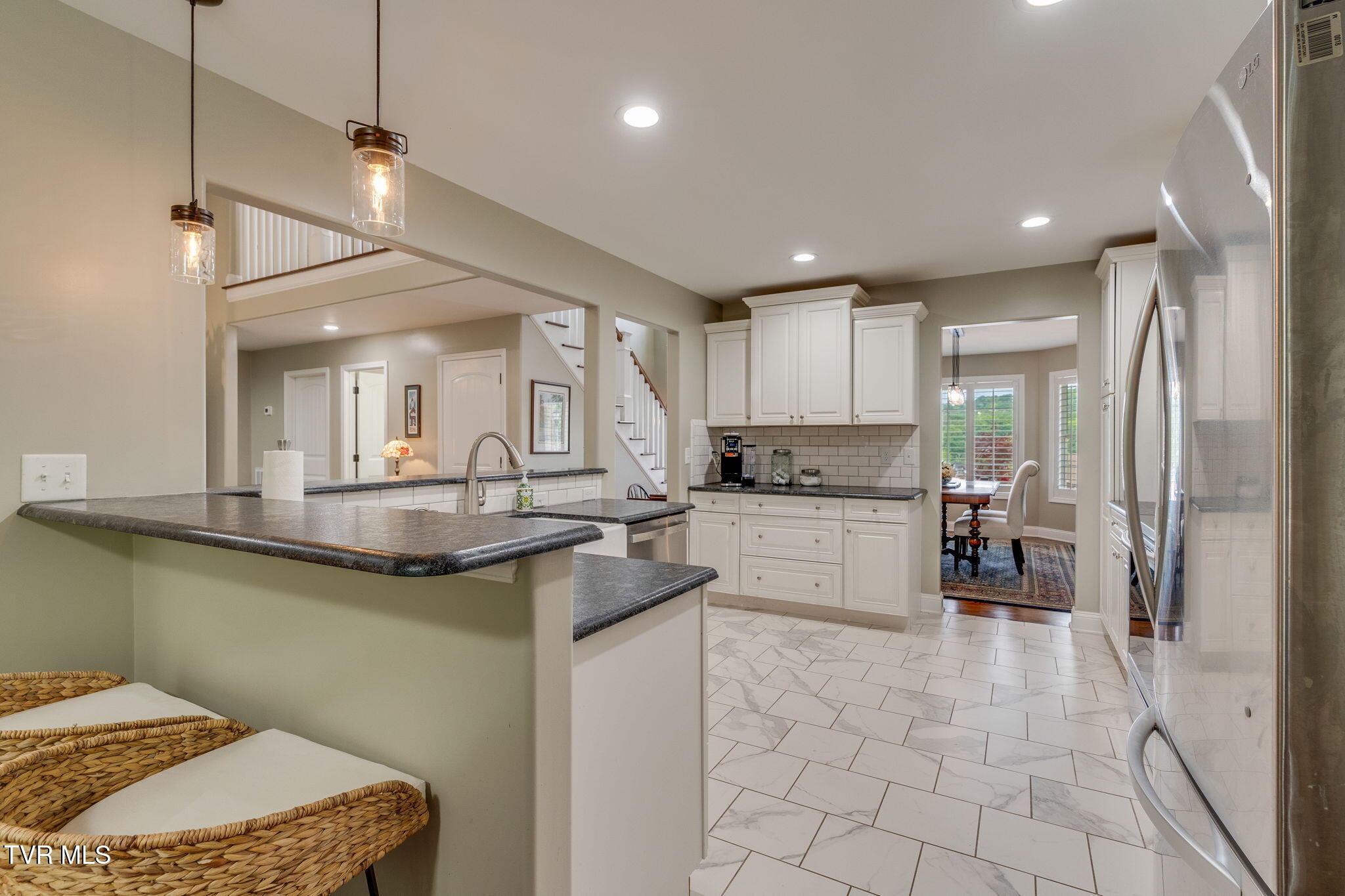 4264 Anchor Point