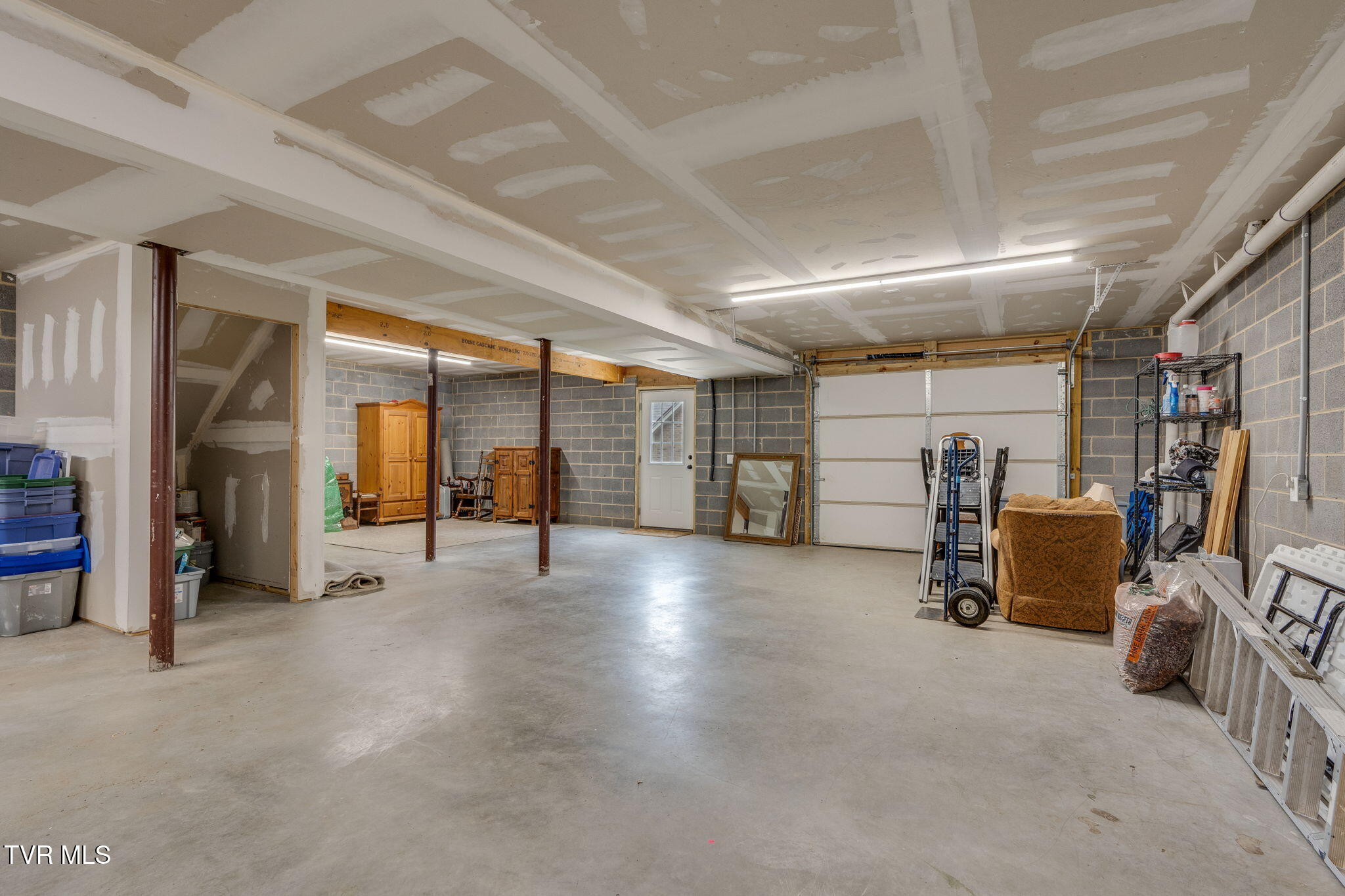 4264 Anchor Point