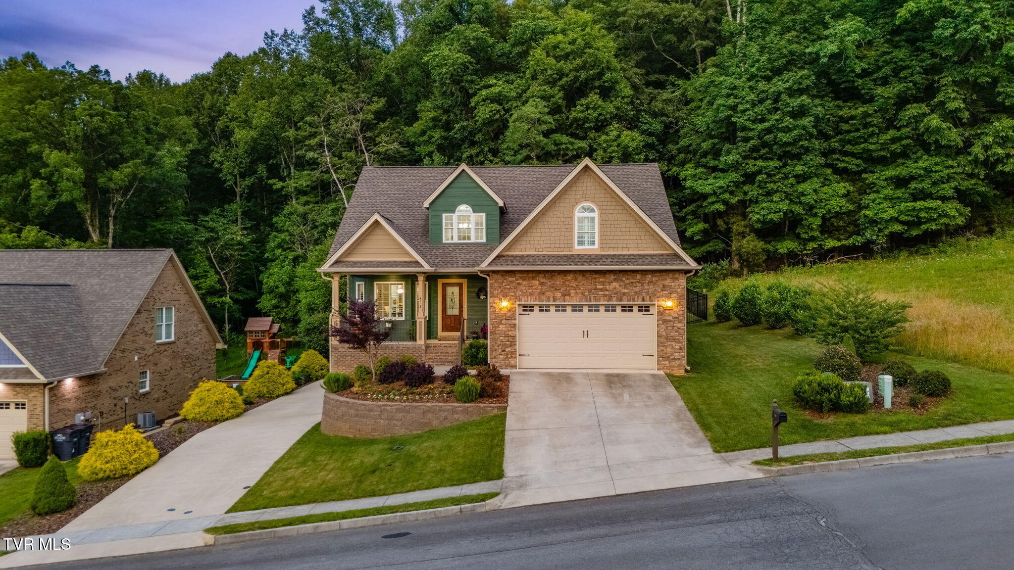 4264 Anchor Point