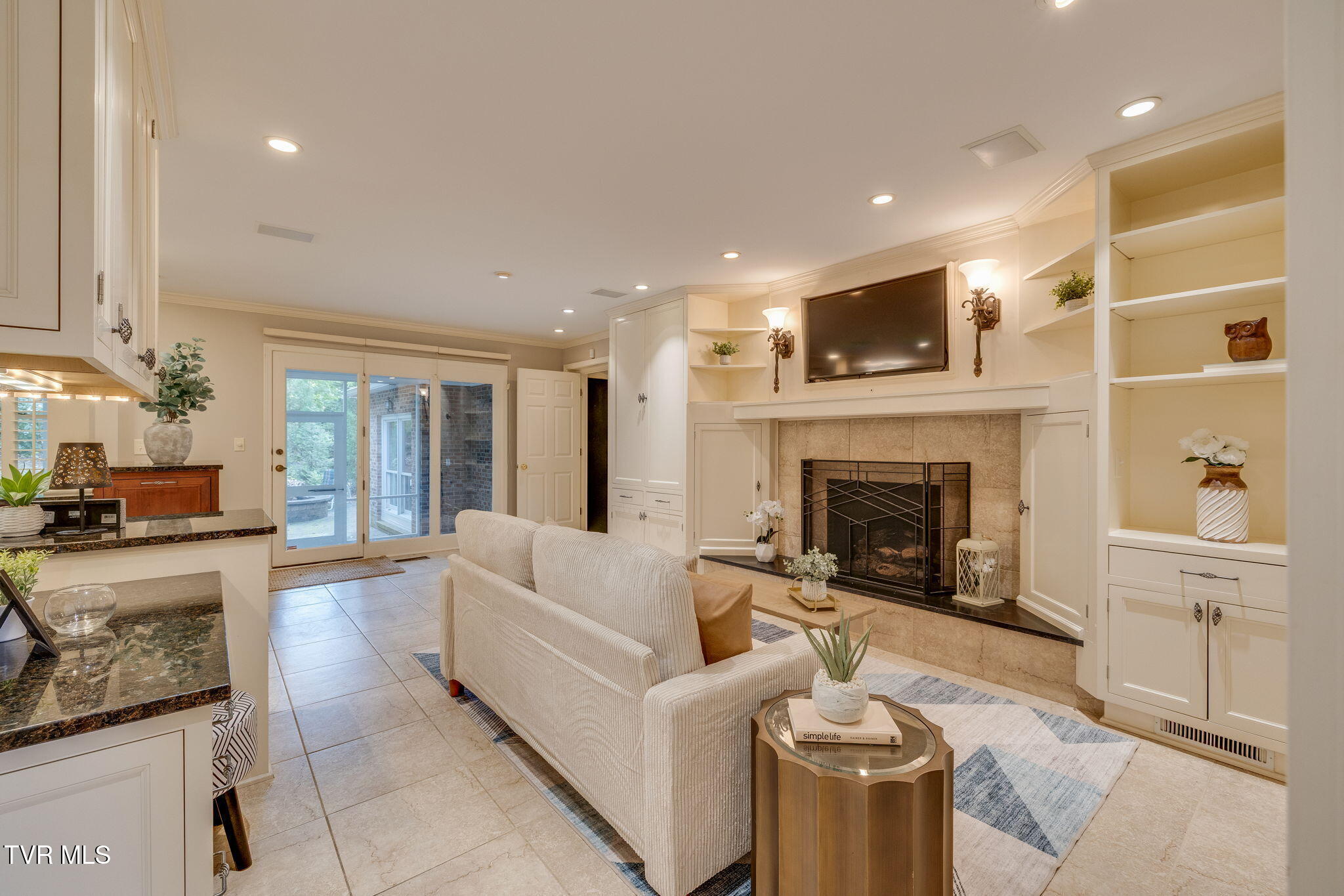 4113 Fox Lair Place