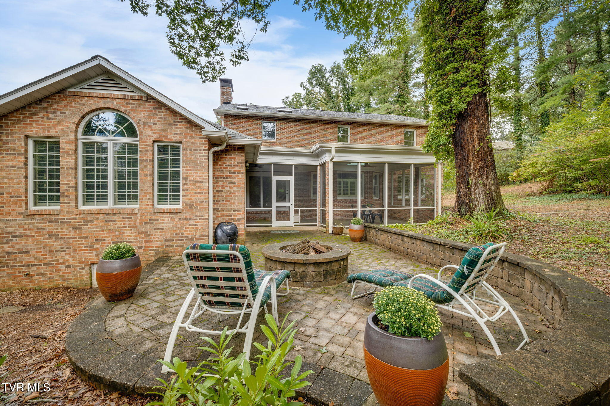 4113 Fox Lair Place