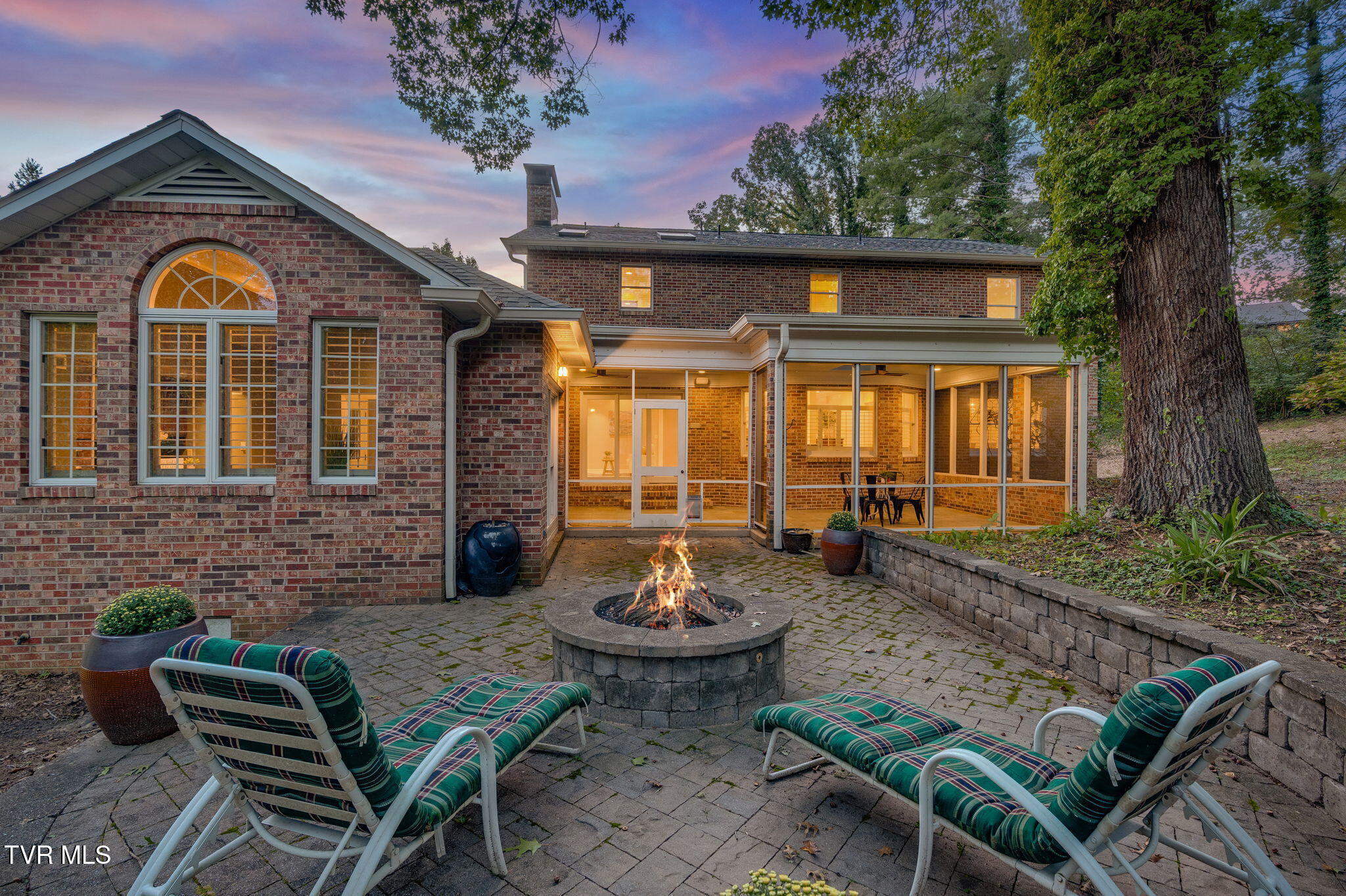 4113 Fox Lair Place