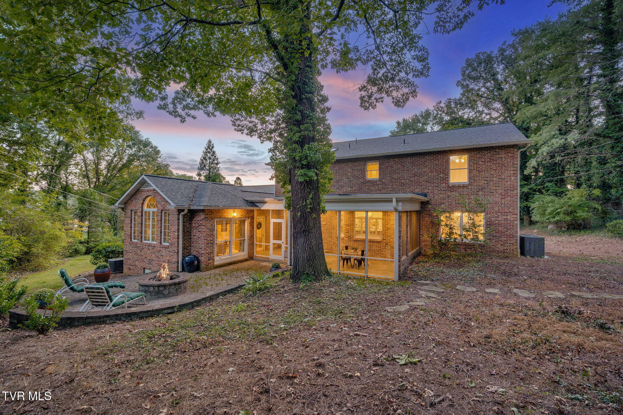 4113 Fox Lair Place