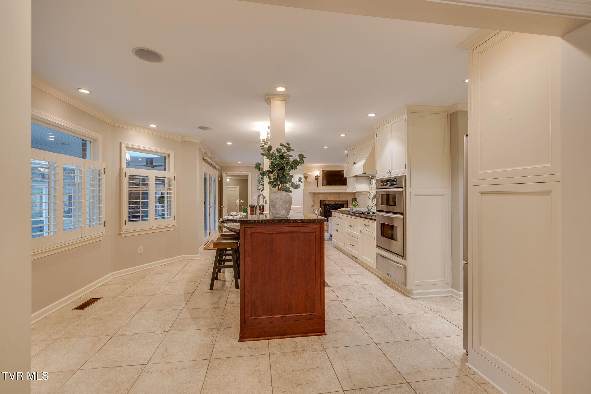 4113 Fox Lair Place