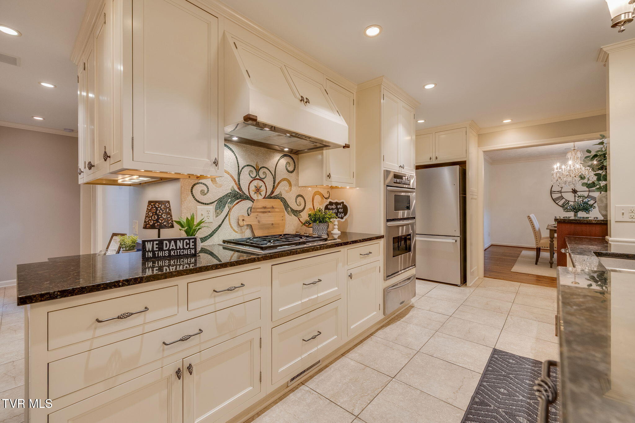4113 Fox Lair Place