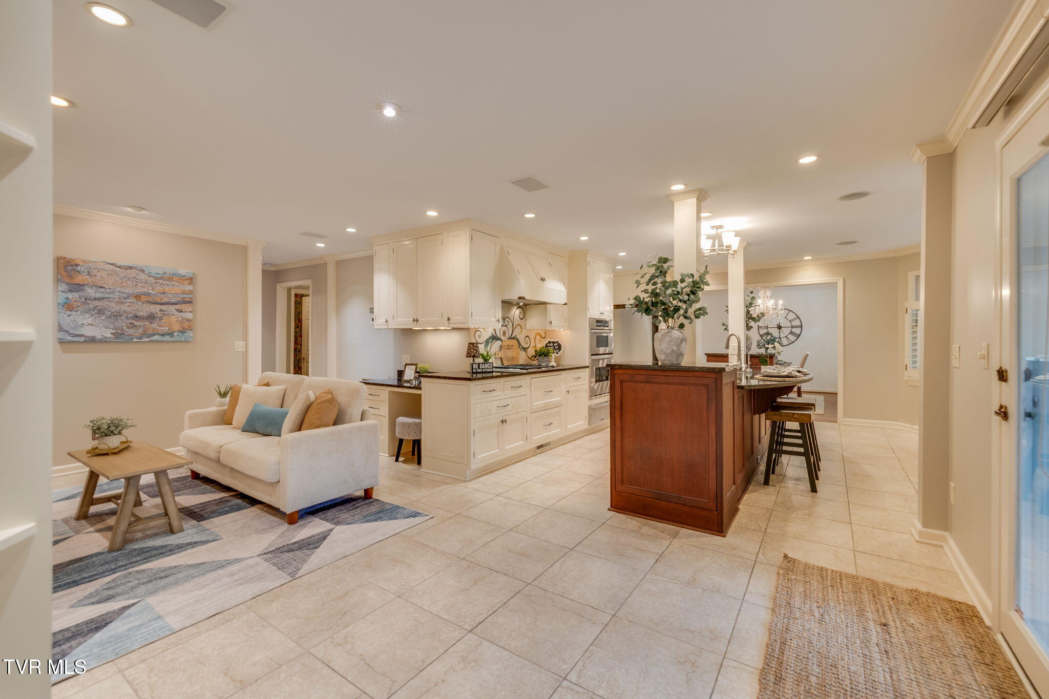 4113 Fox Lair Place
