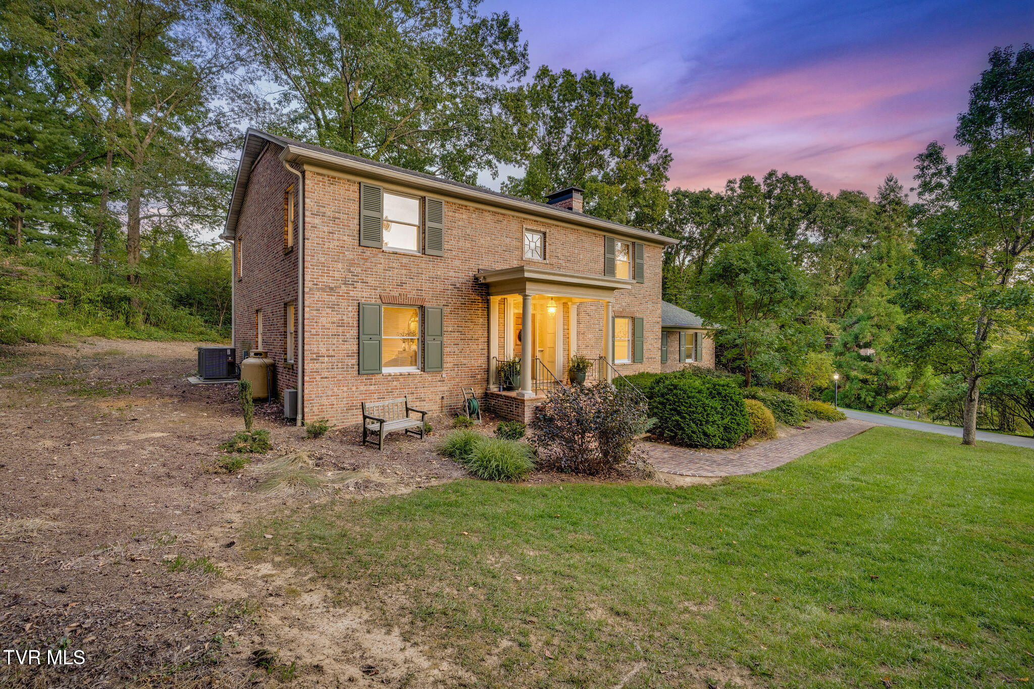 4113 Fox Lair Place