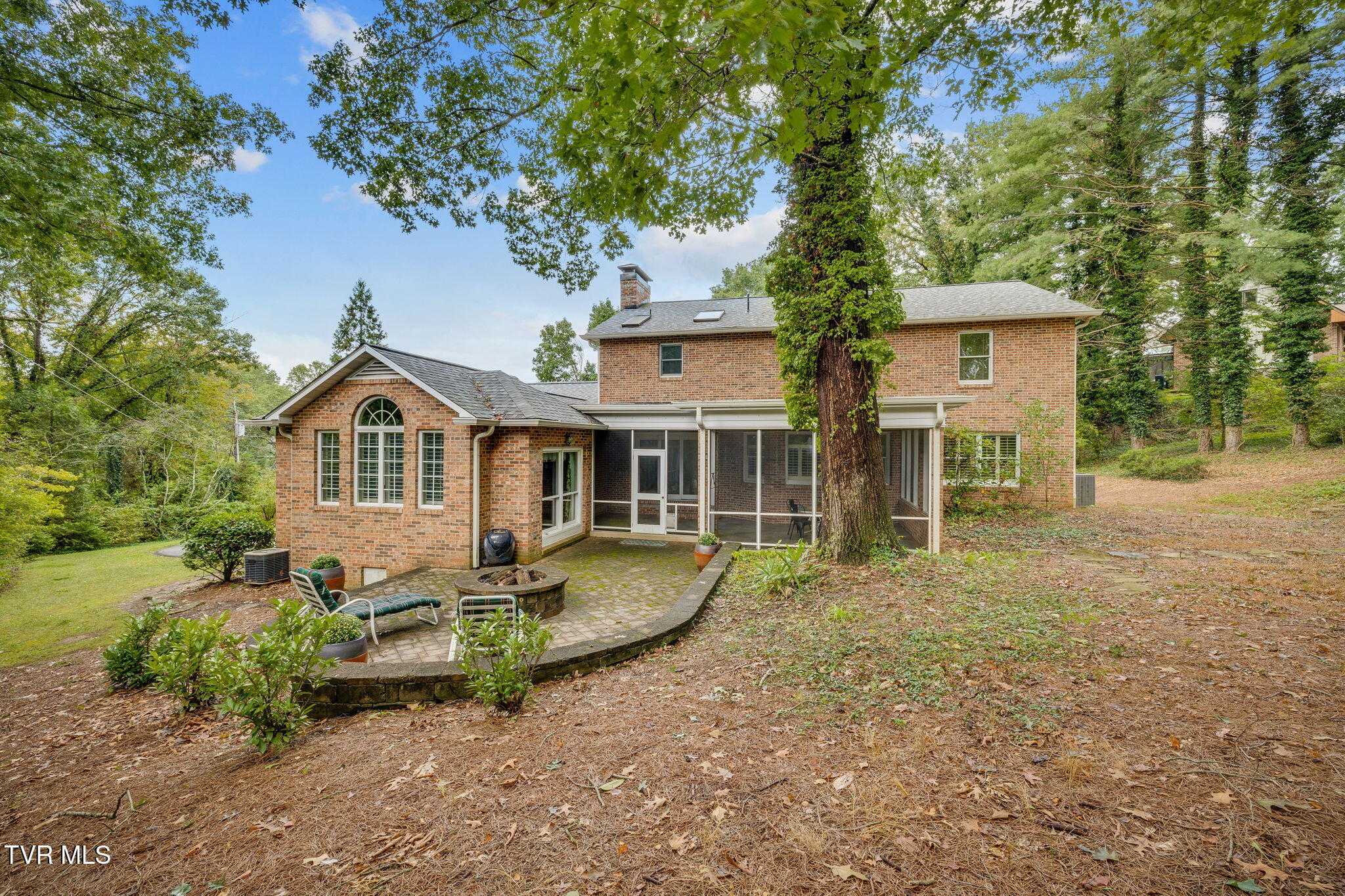 4113 Fox Lair Place