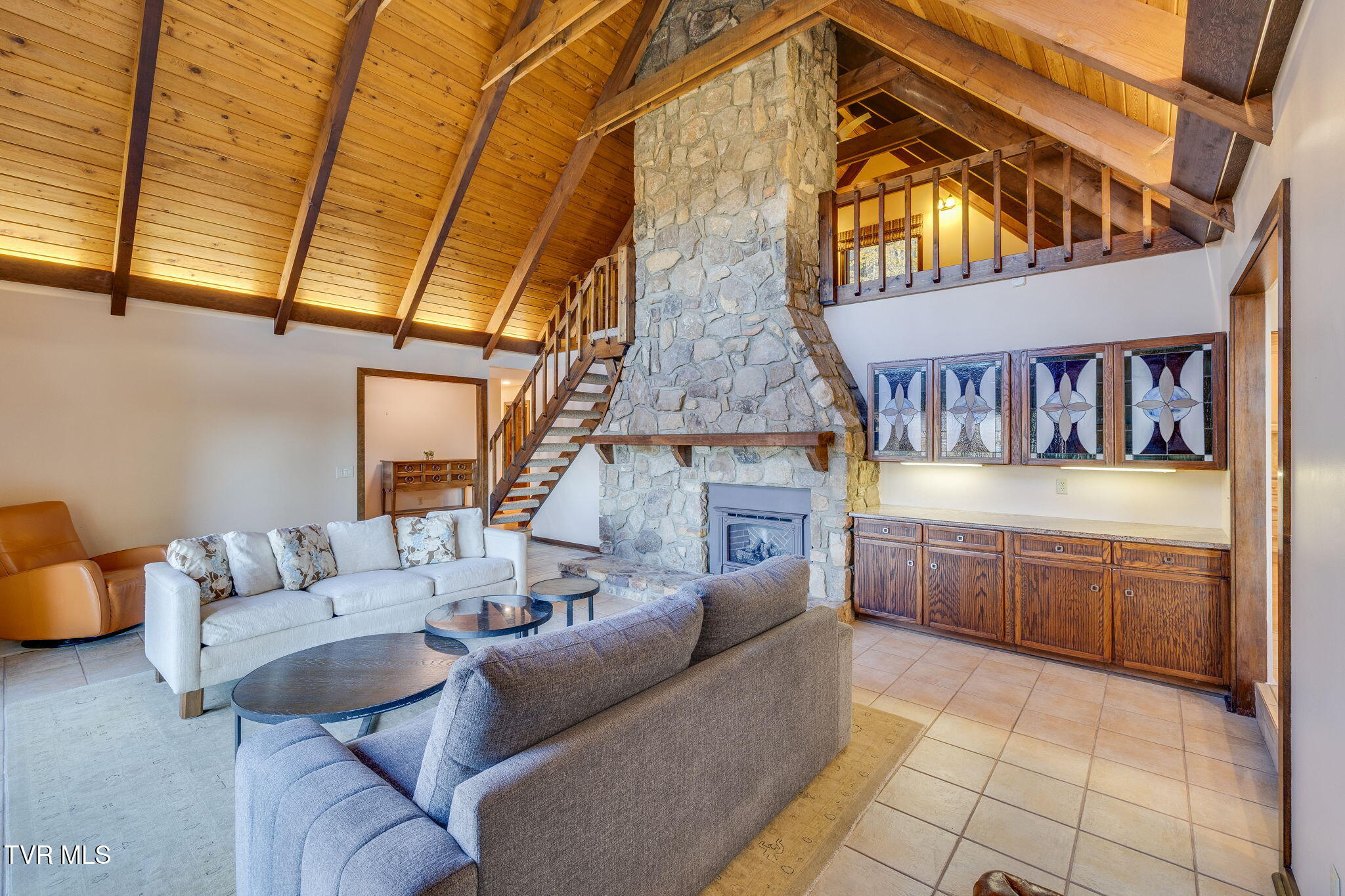 5725 Chestnut Hills Drive