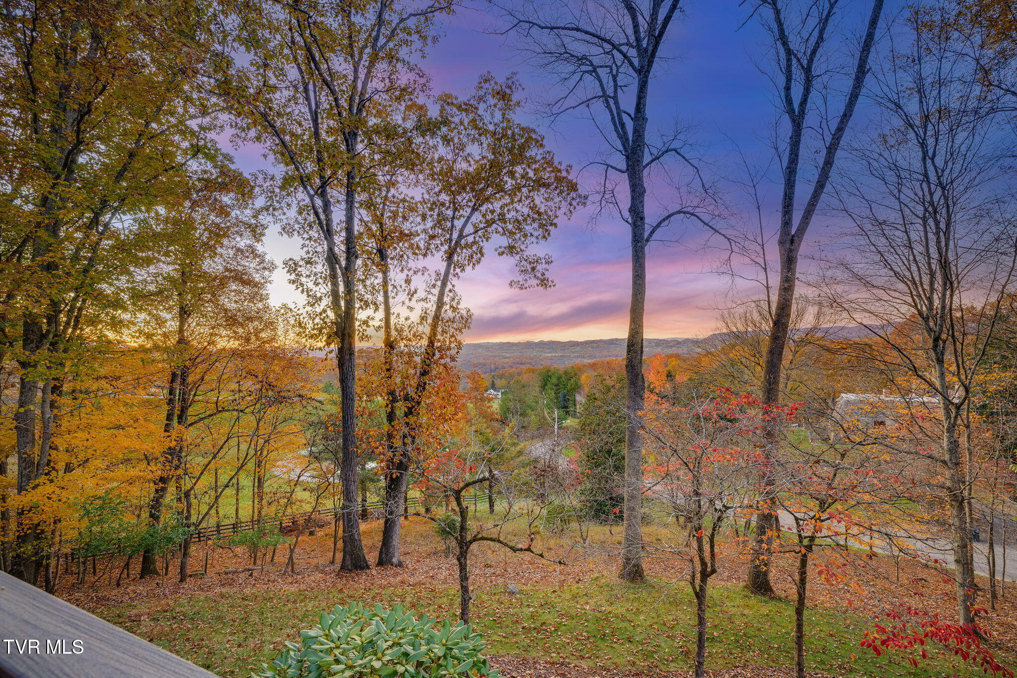 5725 Chestnut Hills Drive