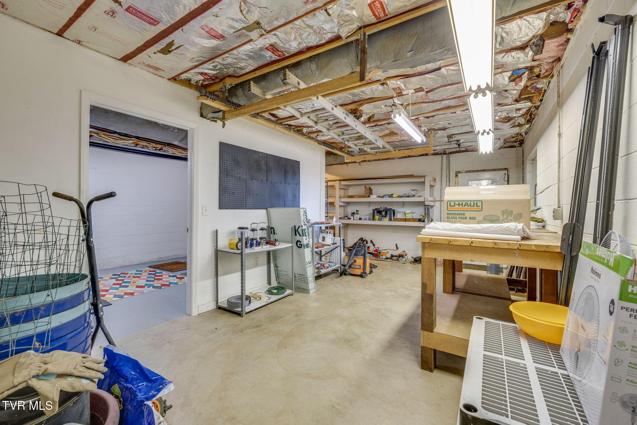 5725 Chestnut Hills Drive